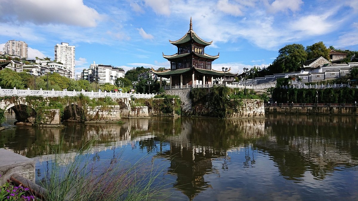 HÀ NỘI - QUÝ DƯƠNG –DƯƠNG XƯƠNG HOA HỌA TIỂU TRẤN -THIÊN HỘ MIÊU TRẠI 5N4D - Image - 13271